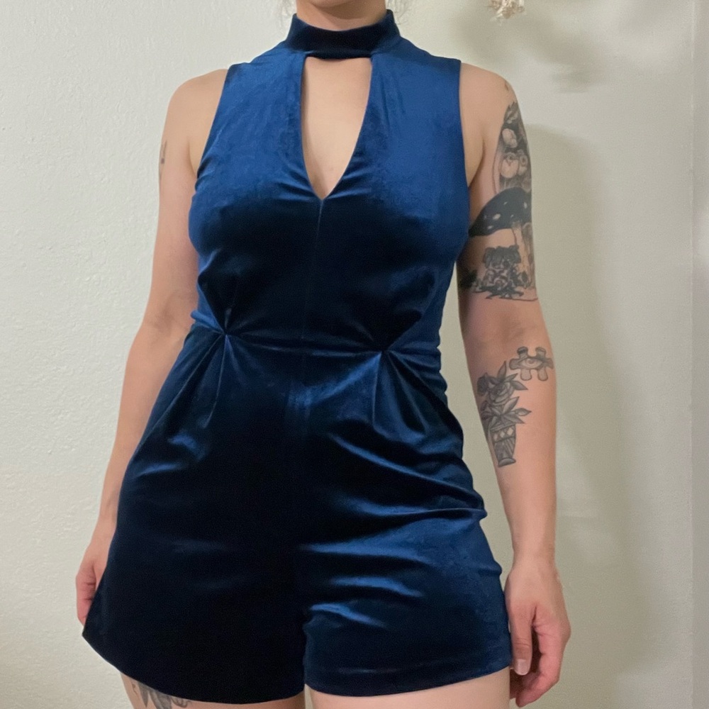 Sleeveless Navy Blue Velvet Jumpsuit Lace Details Size Medium